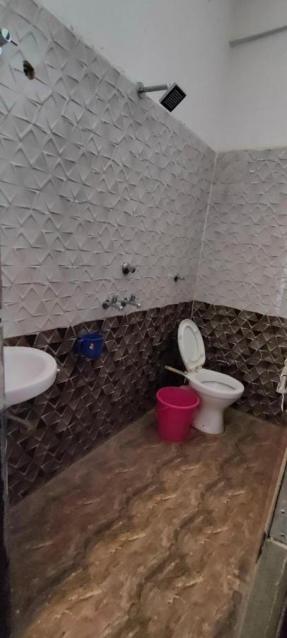 Sadabad Hotel Yoran Inn & Restaurant By Wb Inn מראה חיצוני תמונה